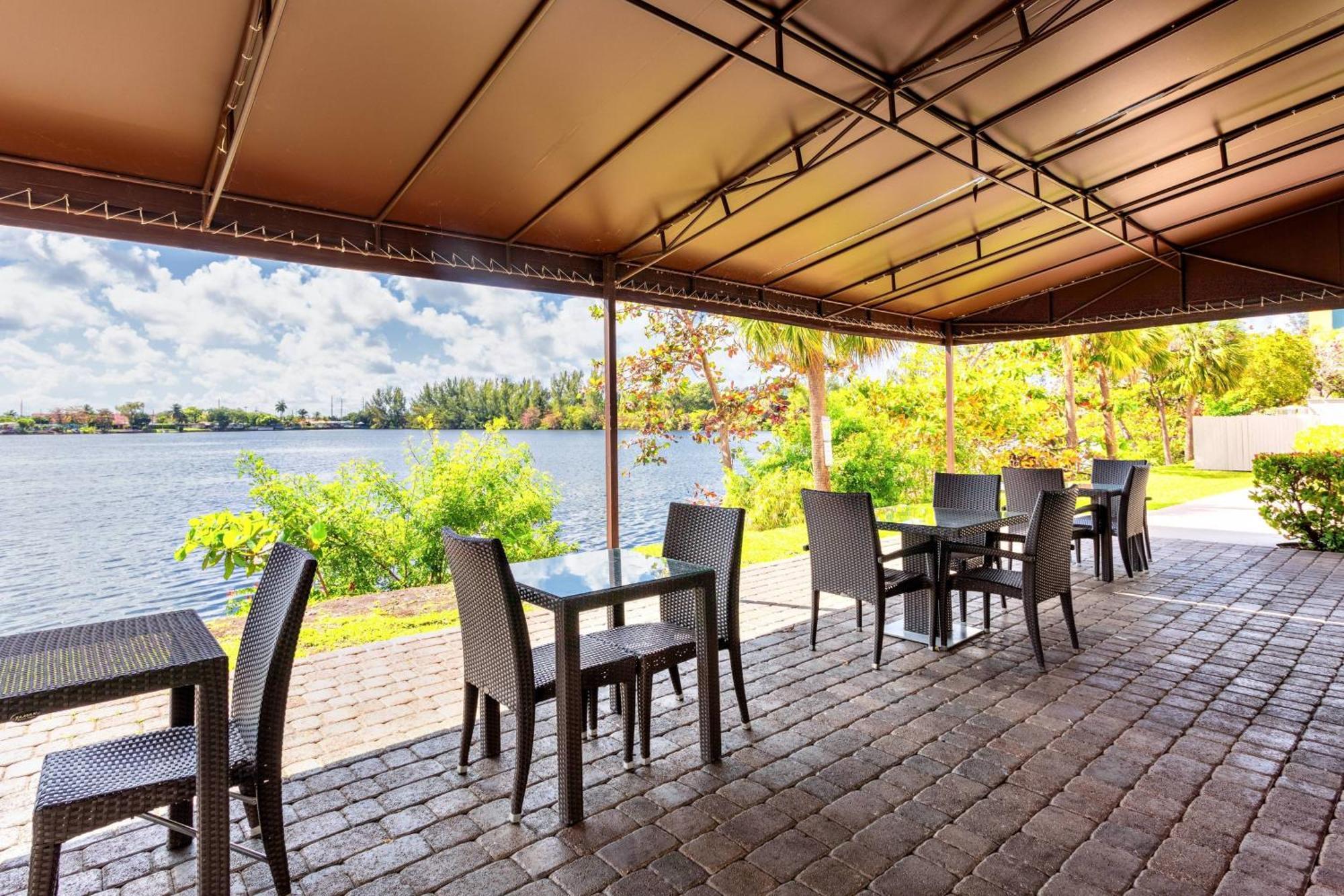 Springhill Suites By Marriott Miami Airport South Blue Lagoon Area Miami Springs Exteriör bild