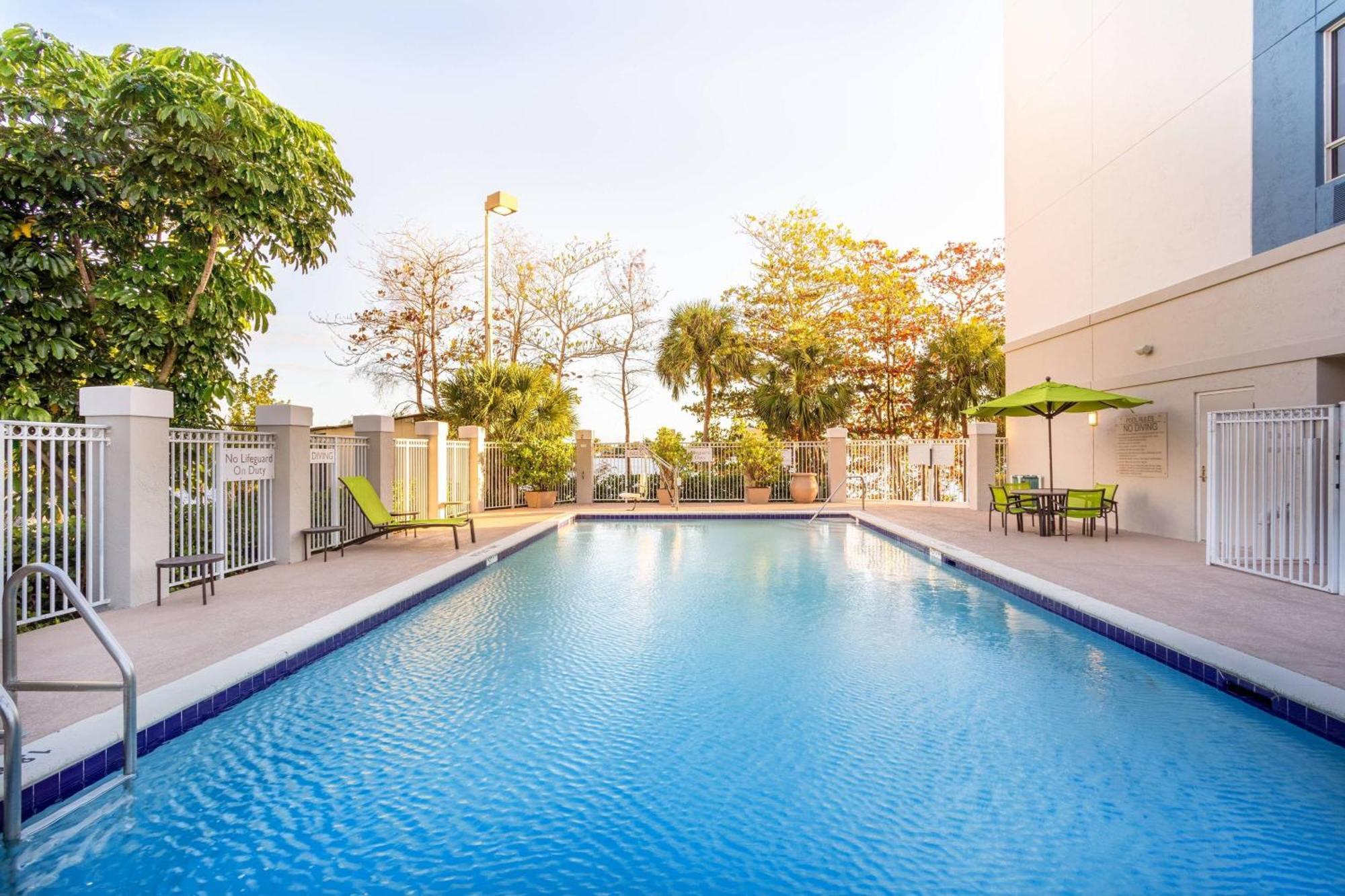 Springhill Suites By Marriott Miami Airport South Blue Lagoon Area Miami Springs Exteriör bild