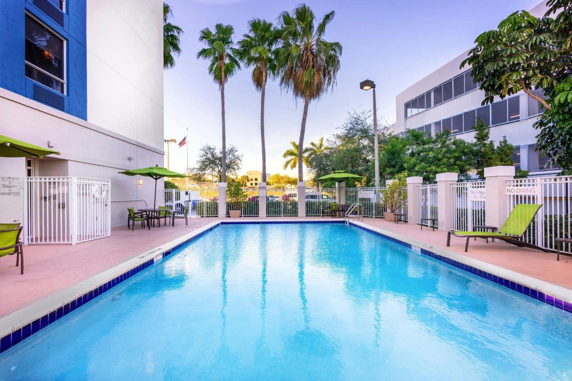 Springhill Suites By Marriott Miami Airport South Blue Lagoon Area Miami Springs Exteriör bild